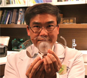 白內(nèi)障,白內(nèi)障癥狀,白內(nèi)障治療,白內(nèi)障手術(shù) 白內(nèi)障,白內(nèi)障癥狀,白內(nèi)障治療,白內(nèi)障手術(shù)