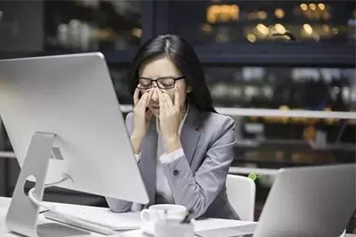 眼睛脹痛是由什么原因引起的？